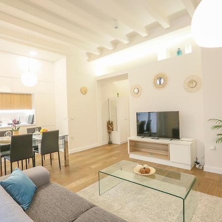T&L Triana Loft - Just Like At Home เซบีญา ภายนอก รูปภาพ