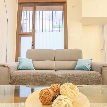 T&L Triana Loft - Just Like At Home เซบีญา ภายนอก รูปภาพ
