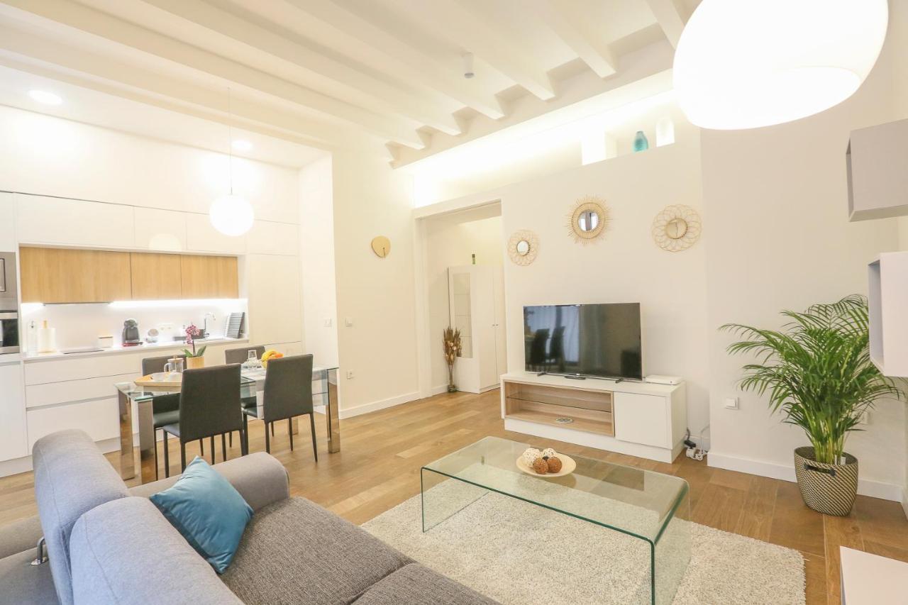 T&L Triana Loft - Just Like At Home เซบีญา ภายนอก รูปภาพ