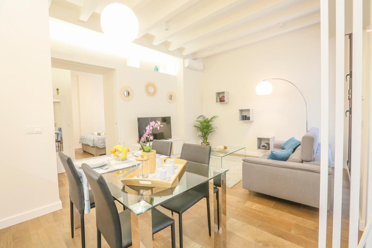 T&L Triana Loft - Just Like At Home เซบีญา ภายนอก รูปภาพ